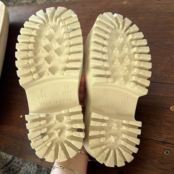 Jeffrey Campbell Bae Platform Mules in Cream Size US6 or EUR37 - Picture 6 of 6
